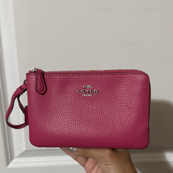 Coach Fuchsia Leather Wristlet - Picture 1 of 1